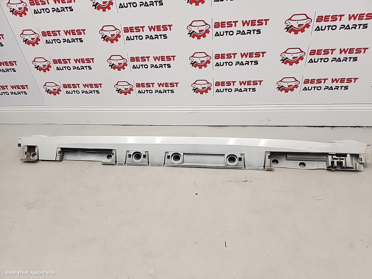 2021 TOYOTA COROLLA Side Step/Skirt