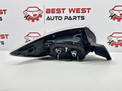 2010 MAZDA 3 Right Taillight