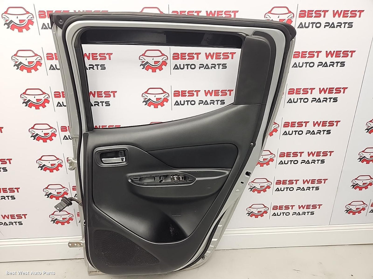 2019 MITSUBISHI TRITON RIGHT_REAR_DOOR_SLIDING