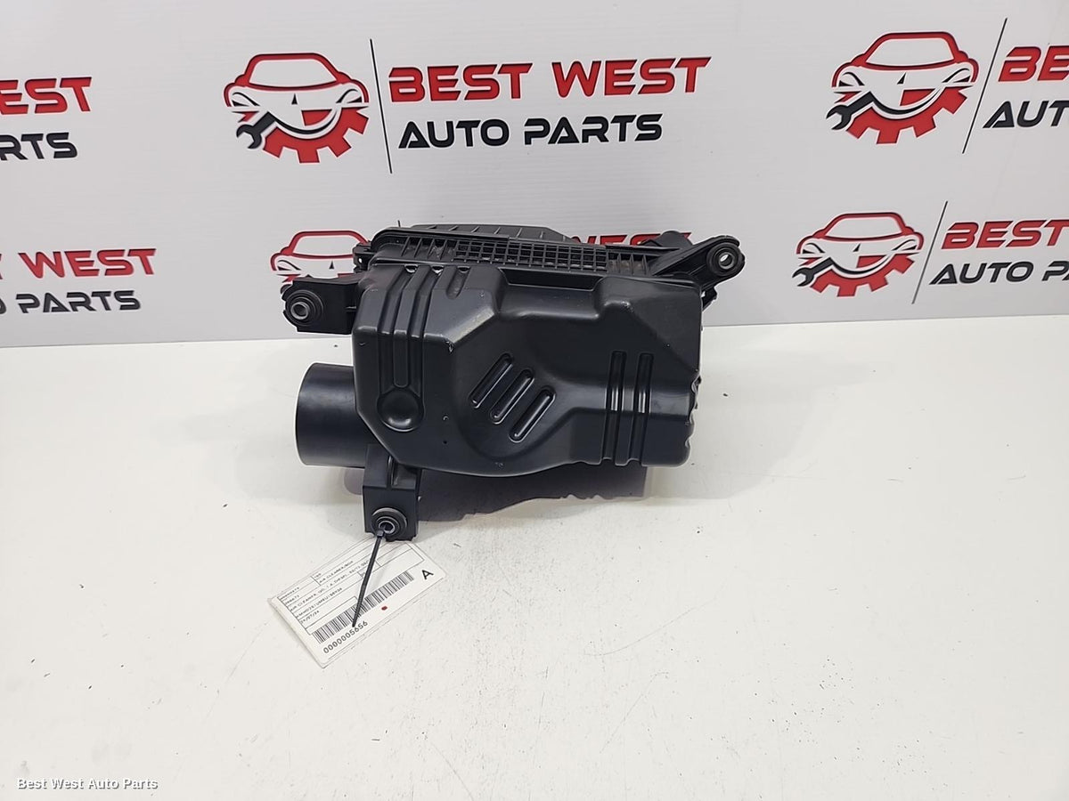 2014 HYUNDAI I30 Air Cleaner/Box