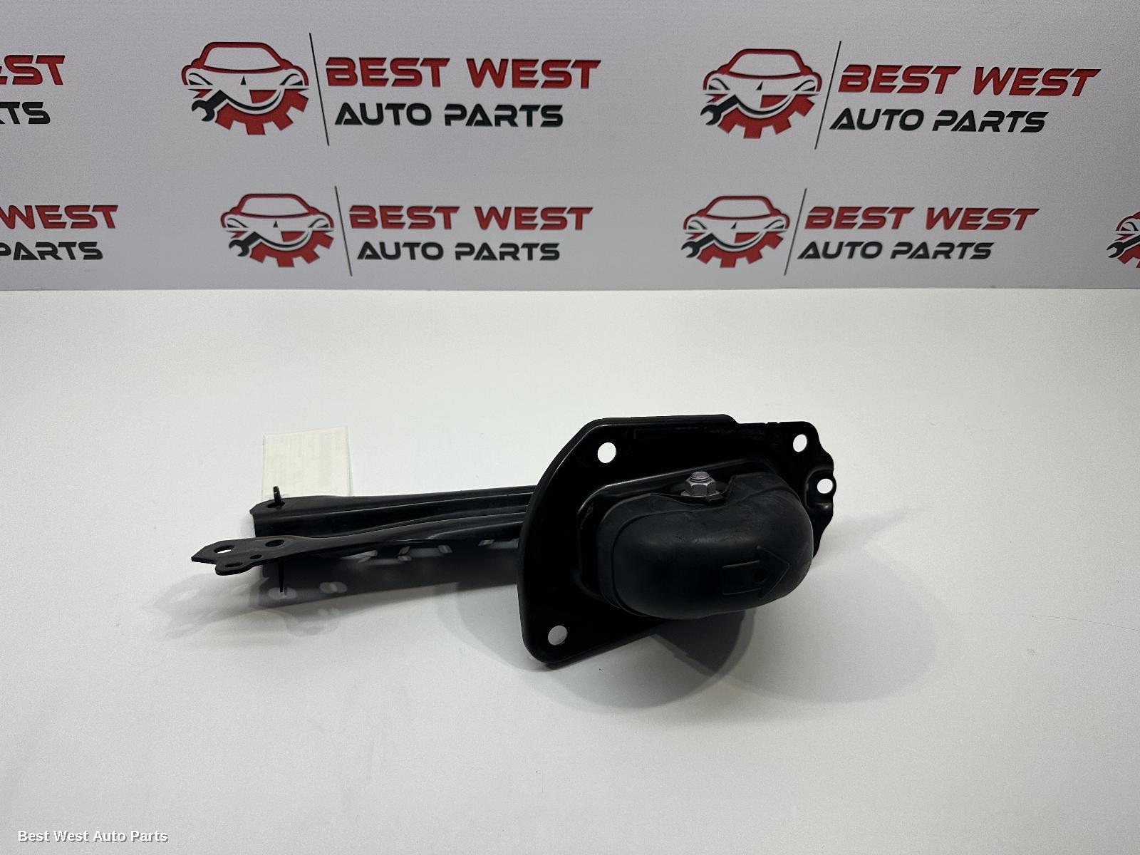 2022 TOYOTA COROLLA Left Rear Trailing Arm