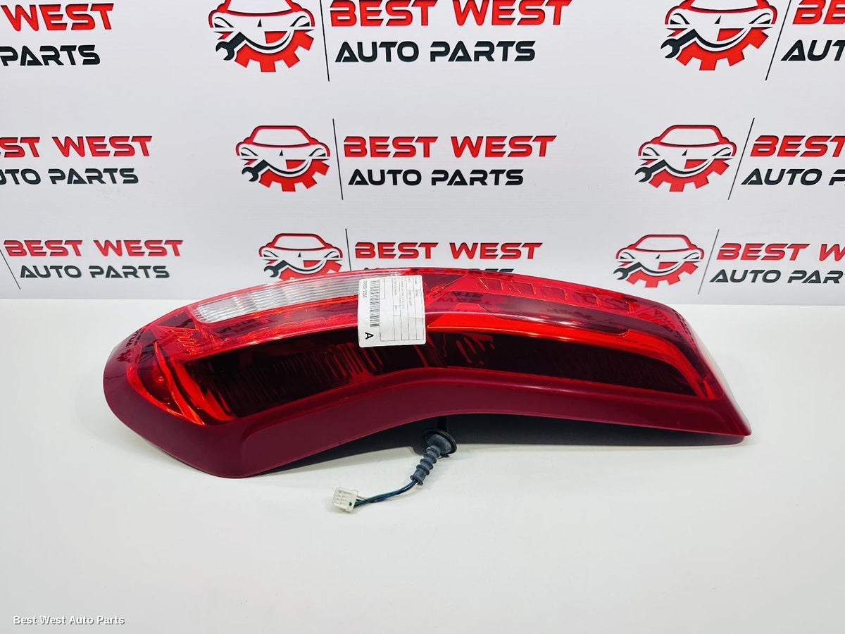 2011 NISSAN XTRAIL Right Taillight