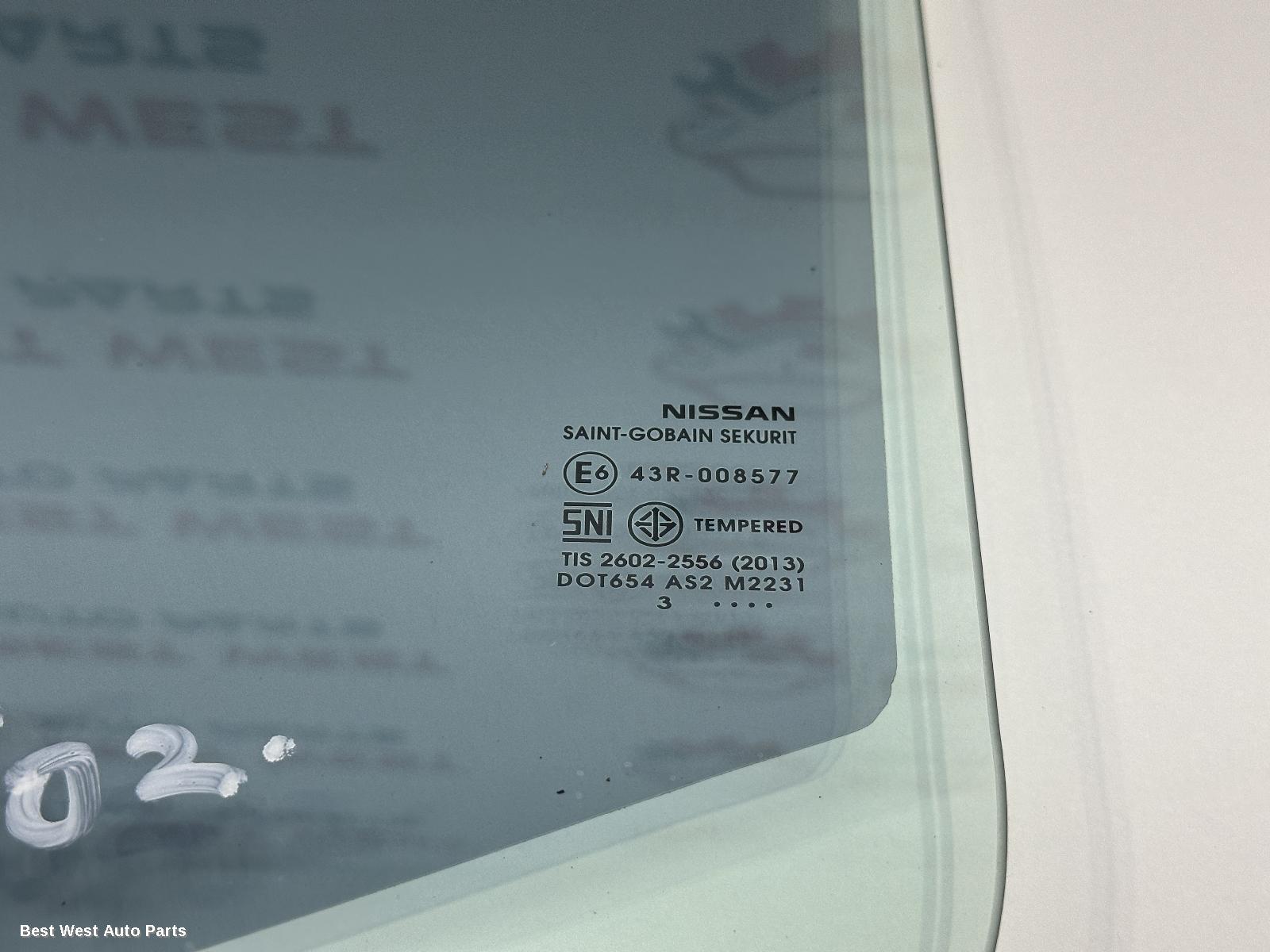 2024 NISSAN NAVARA Left Rear Door Window