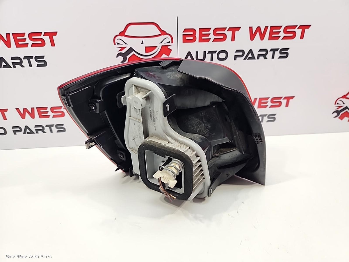 2012 VOLKSWAGEN POLO Right Taillight