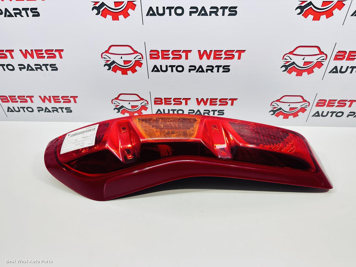 2010 NISSAN XTRAIL Right Taillight