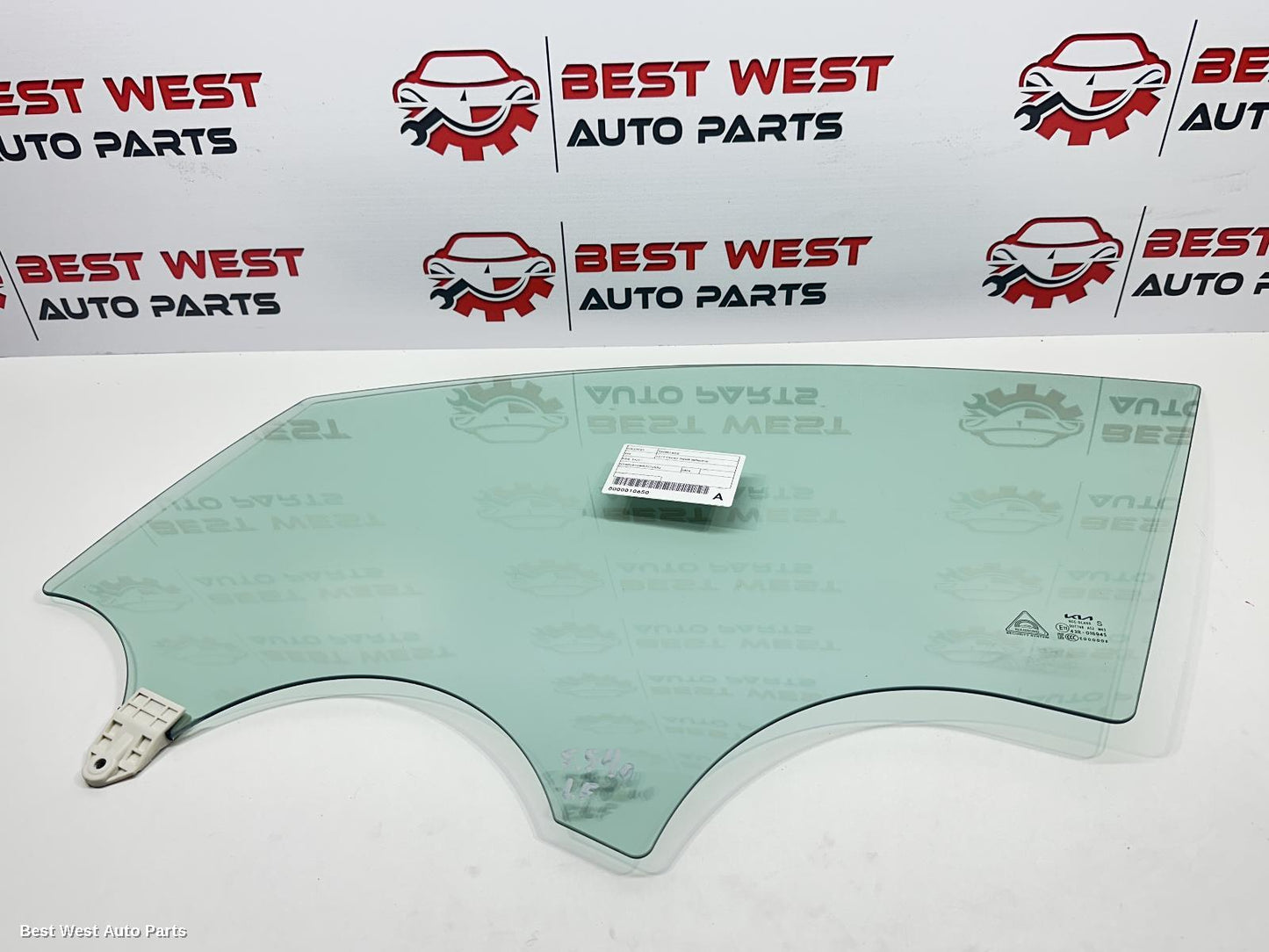 2024 KIA SPORTAGE Left Front Door Window