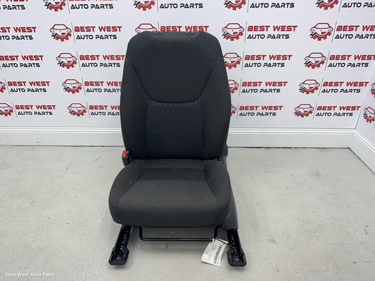2021 TOYOTA YARIS CROSS Front Seat