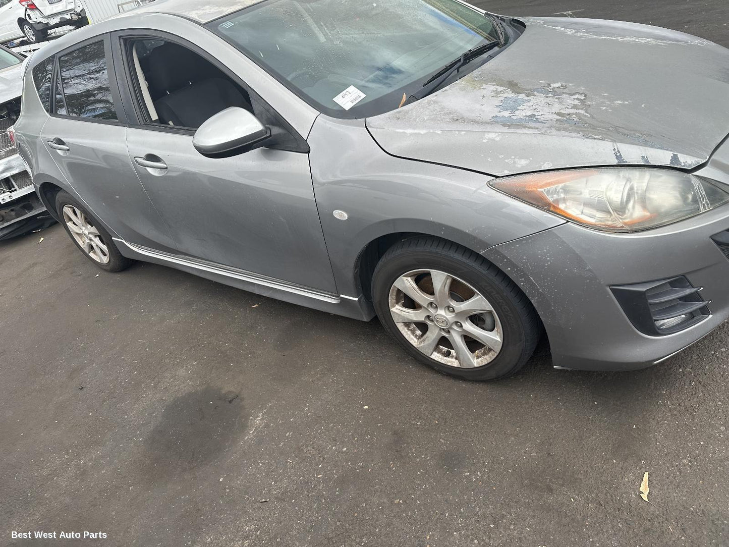2010 MAZDA 3 Right Guard