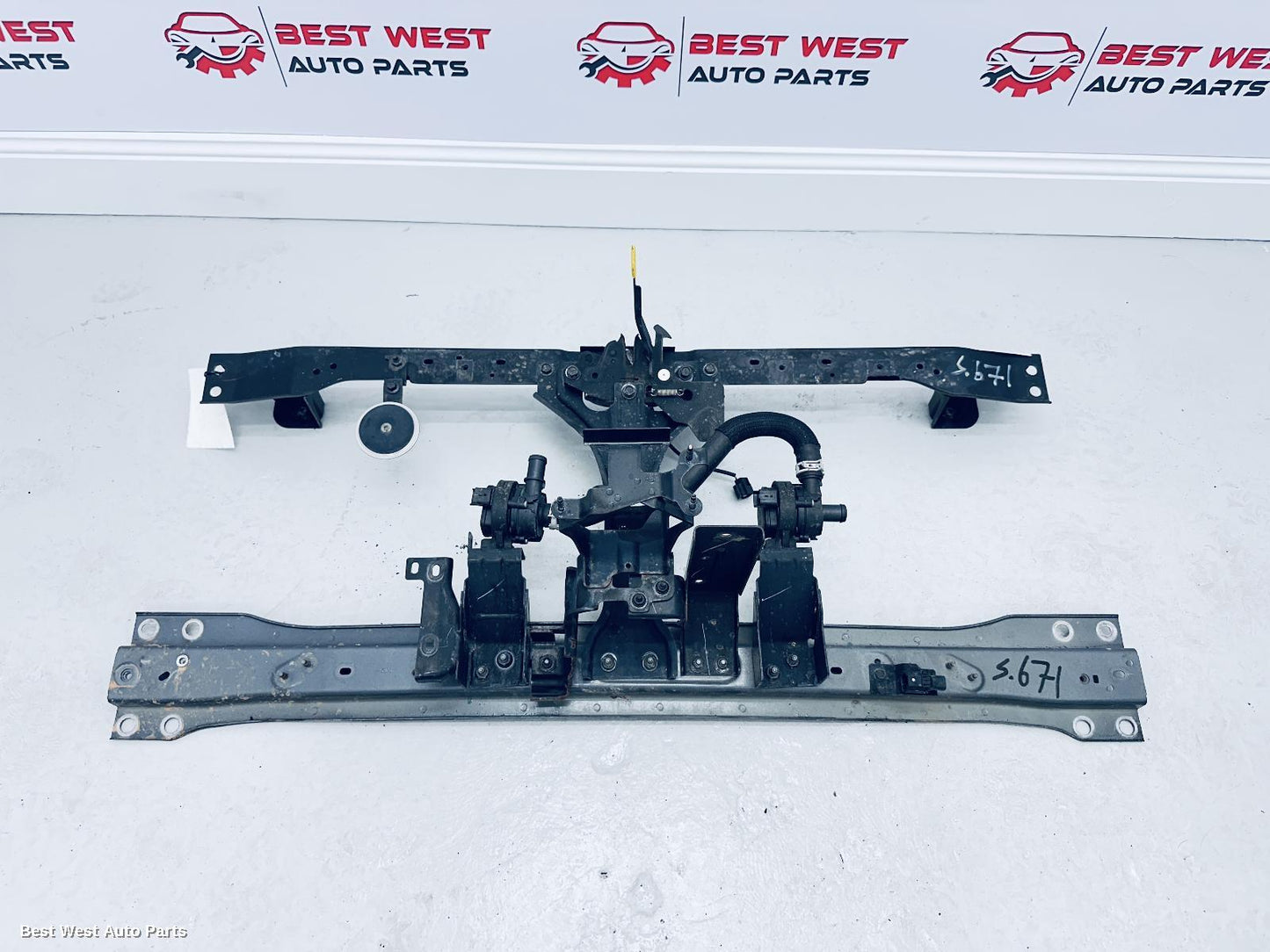 2021 NISSAN NAVARA Radiator Support