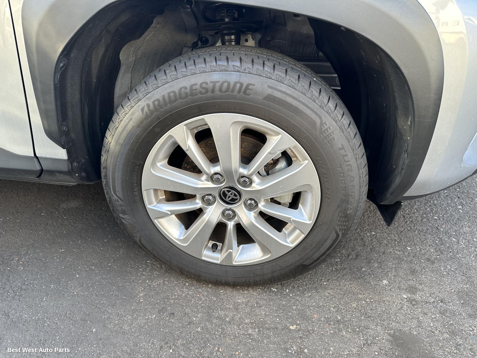 2024 TOYOTA YARIS CROSS Wheel Mag