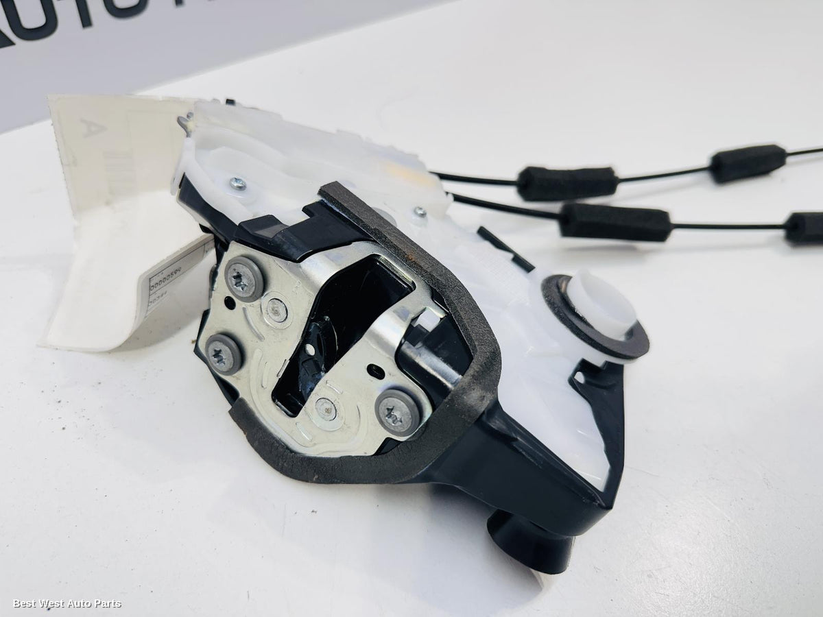 2024 TOYOTA YARIS CROSS Door/Boot/Gate Lock