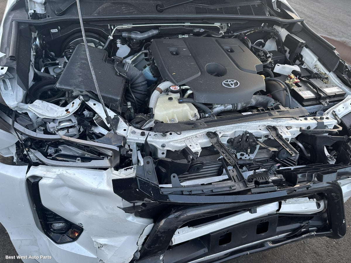 2025 TOYOTA HILUX Engine