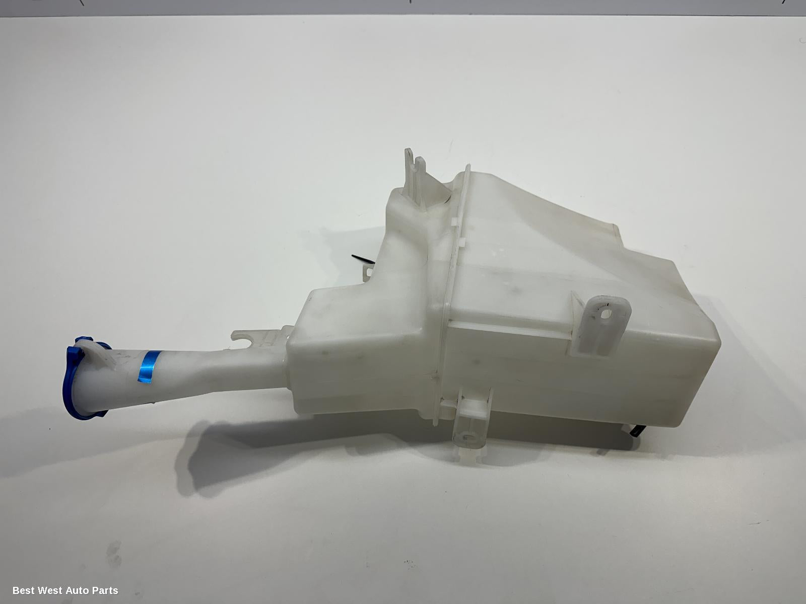 2016 HYUNDAI TUCSON Washer Bottle