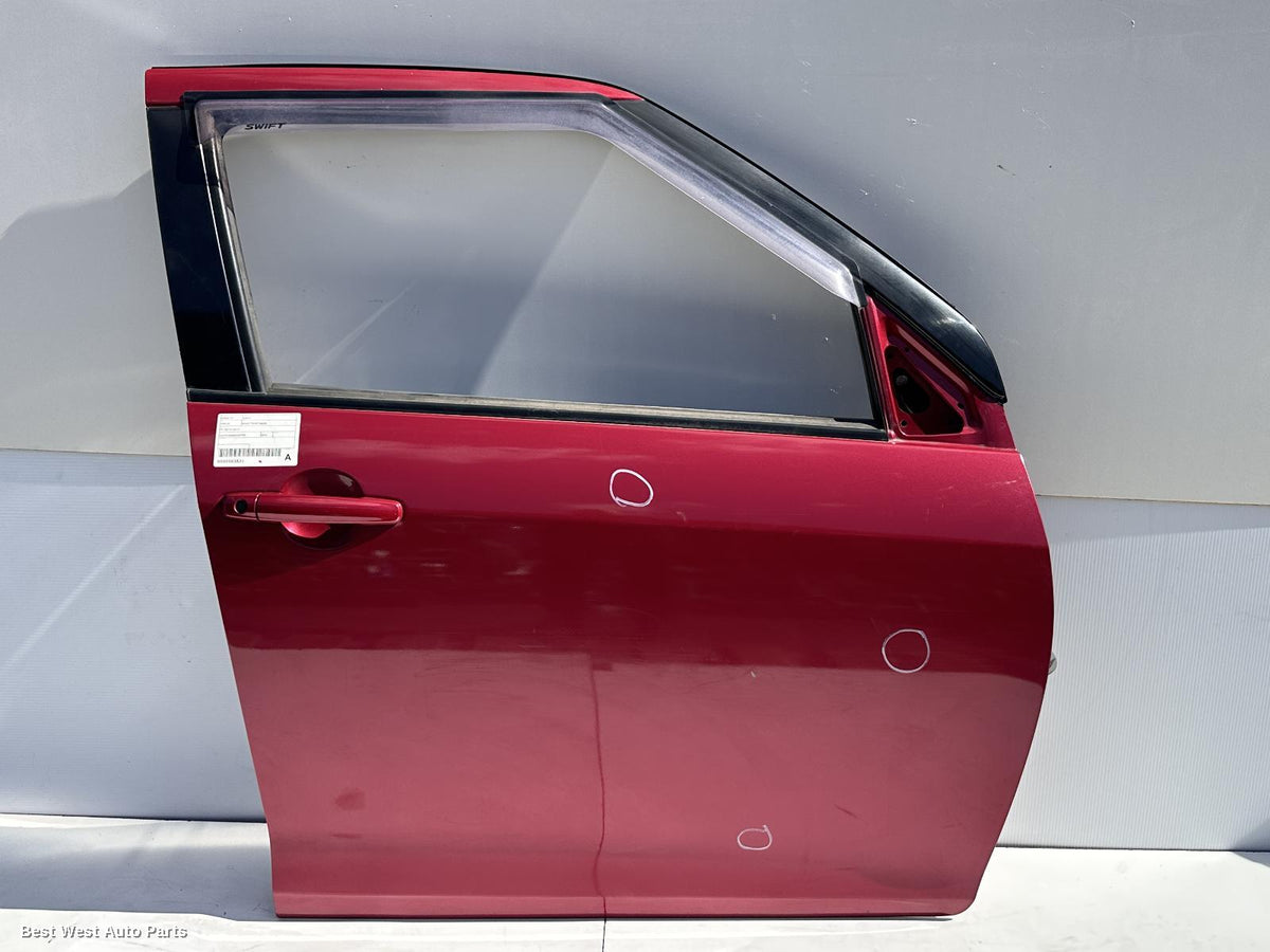 2013 SUZUKI SWIFT Right Front Door