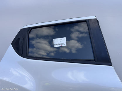 2015 NISSAN JUKE Right Rear Door Window