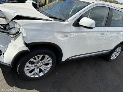 2021 MITSUBISHI OUTLANDER Side Step/Skirt