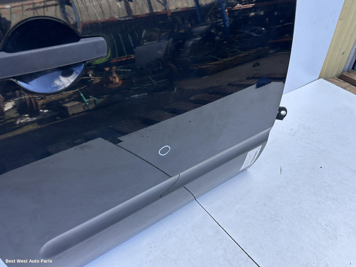 2014 NISSAN NAVARA RIGHT_REAR_DOOR_SLIDING