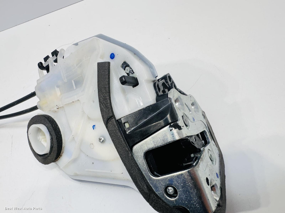 2022 TOYOTA KLUGER Door/Boot/Gate Lock