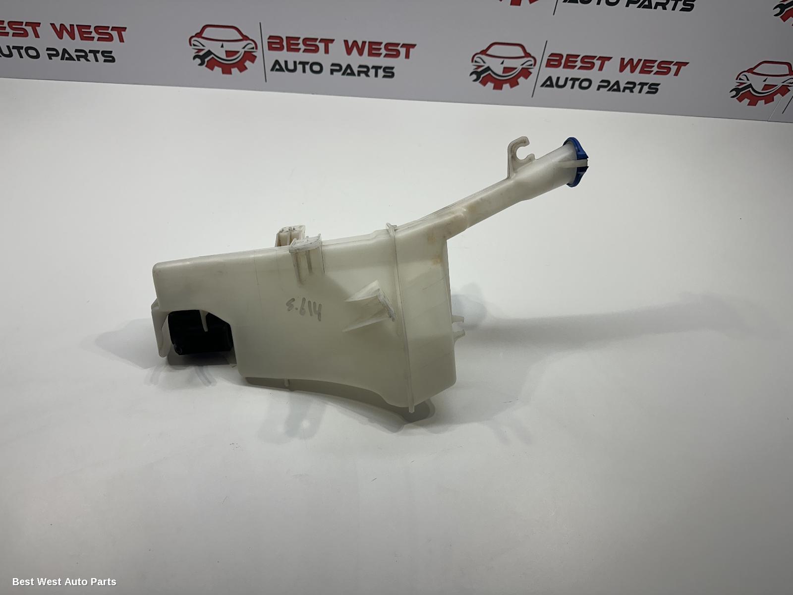 2015 HYUNDAI I20 Washer Bottle