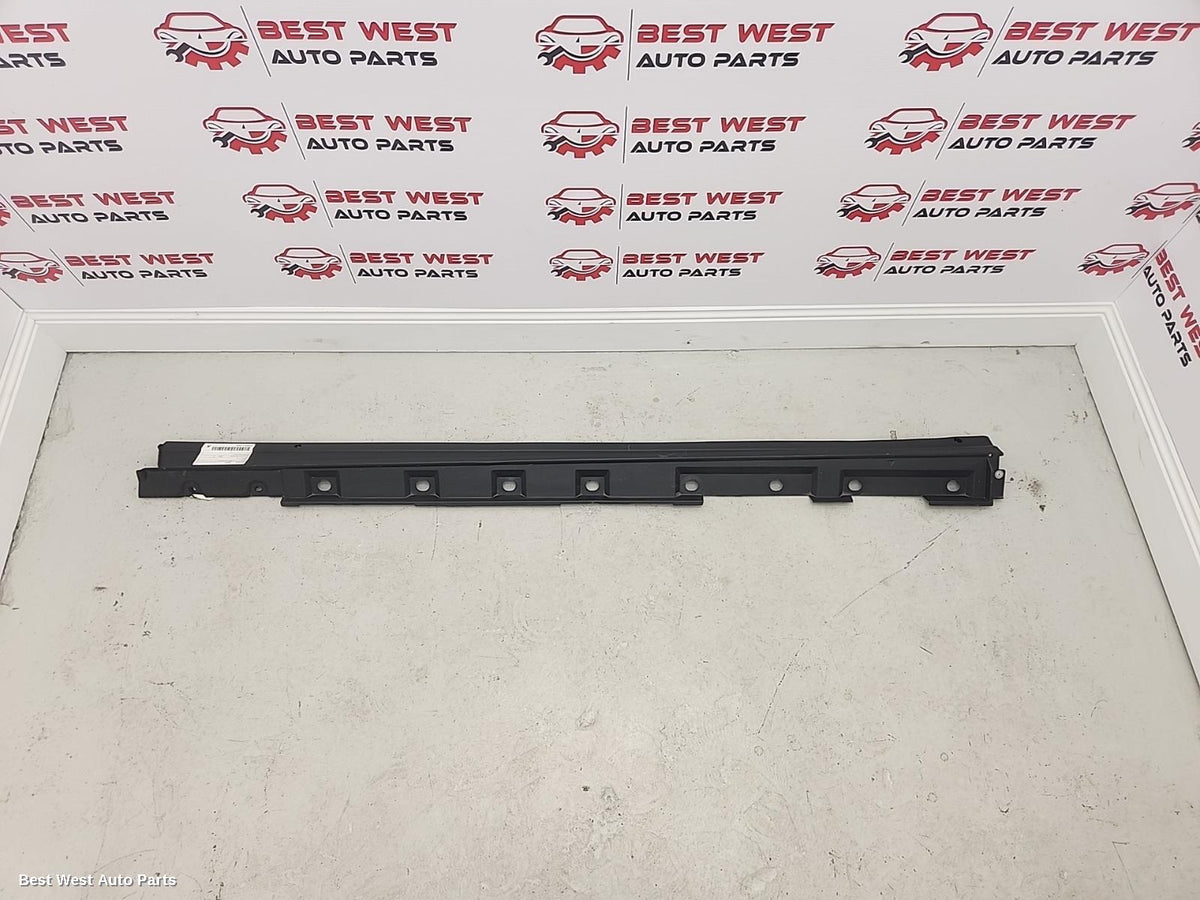 2024 TOYOTA RAV4 Side Step/Skirt
