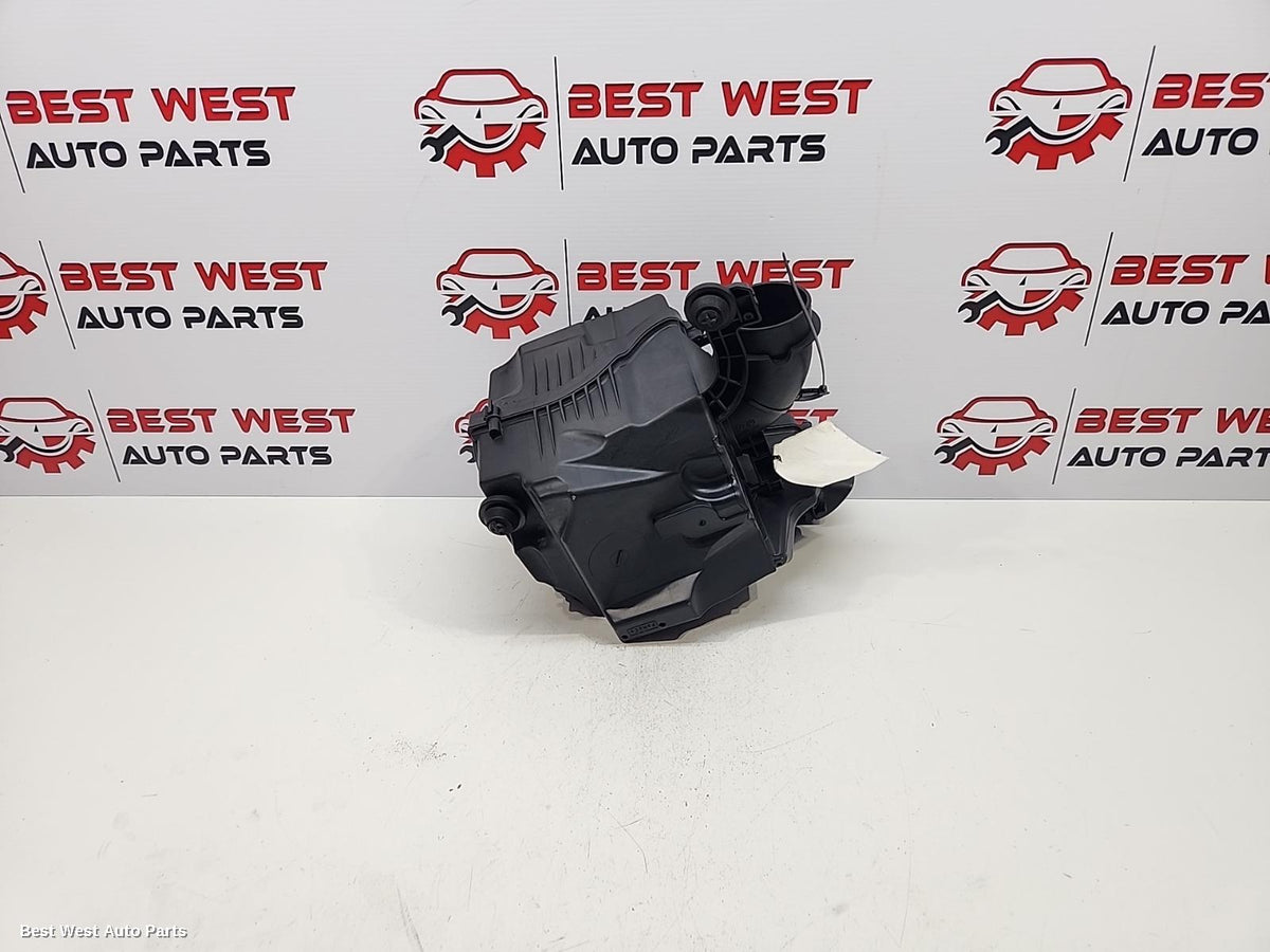 2016 FORD FOCUS Air Cleaner/Box