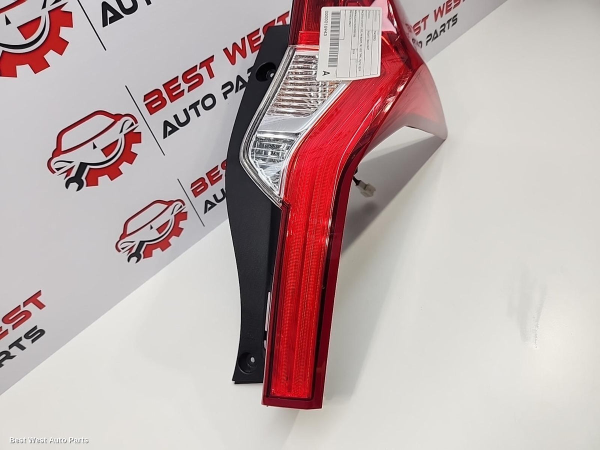 2019 MITSUBISHI PAJERO Right Taillight