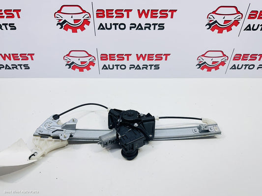 2024 TOYOTA YARIS CROSS Left Front Window Reg/Motor