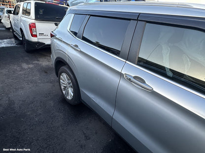 2023 MITSUBISHI OUTLANDER Right Rear Door Window
