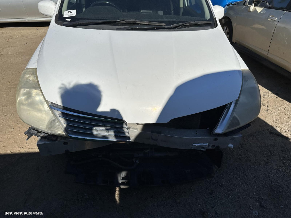 2006 NISSAN TIIDA Right Guard