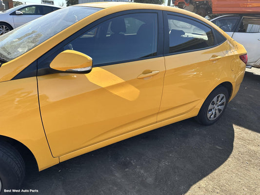 2016 HYUNDAI ACCENT Left Front Door