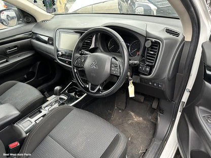 2021 MITSUBISHI OUTLANDER Instrument Cluster
