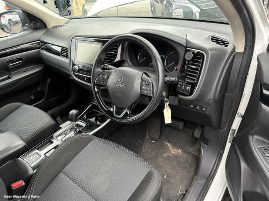 2021 MITSUBISHI OUTLANDER Instrument Cluster