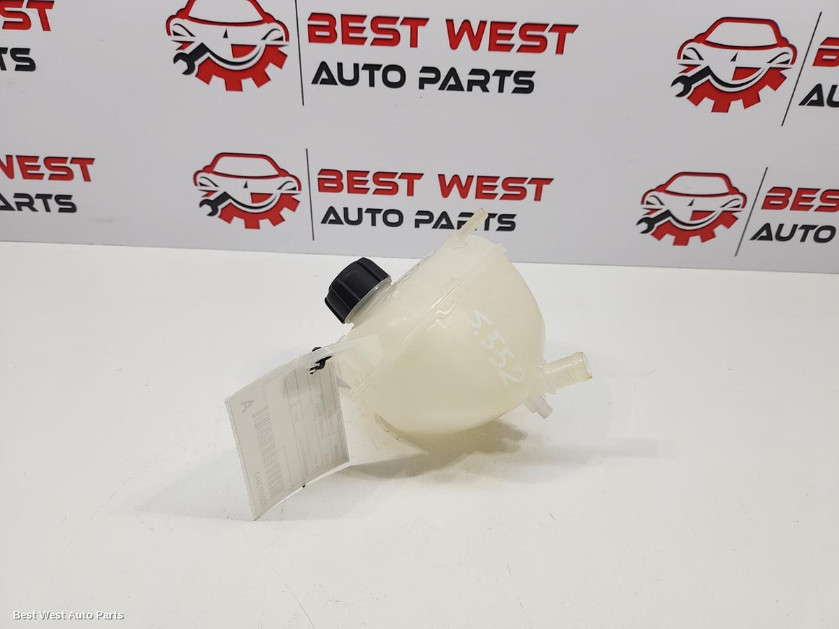 2025 MITSUBISHI OUTLANDER Overflow Bottle