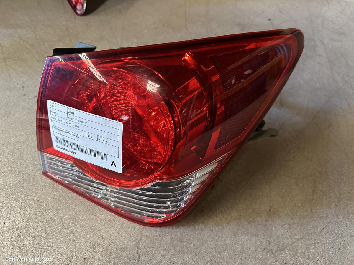 2013 HOLDEN CRUZE Right Taillight