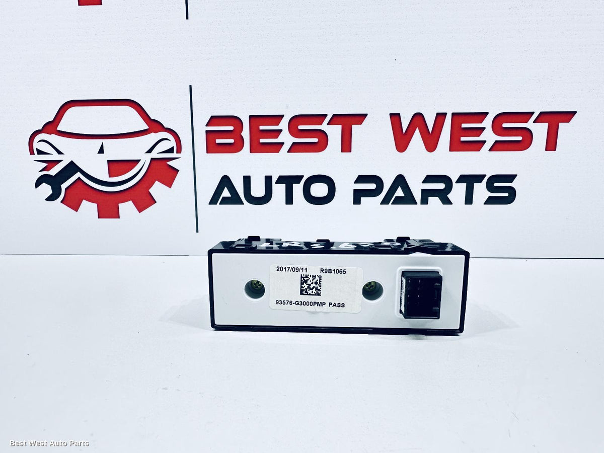 2018 HYUNDAI I30 Pwr Dr Wind Switch