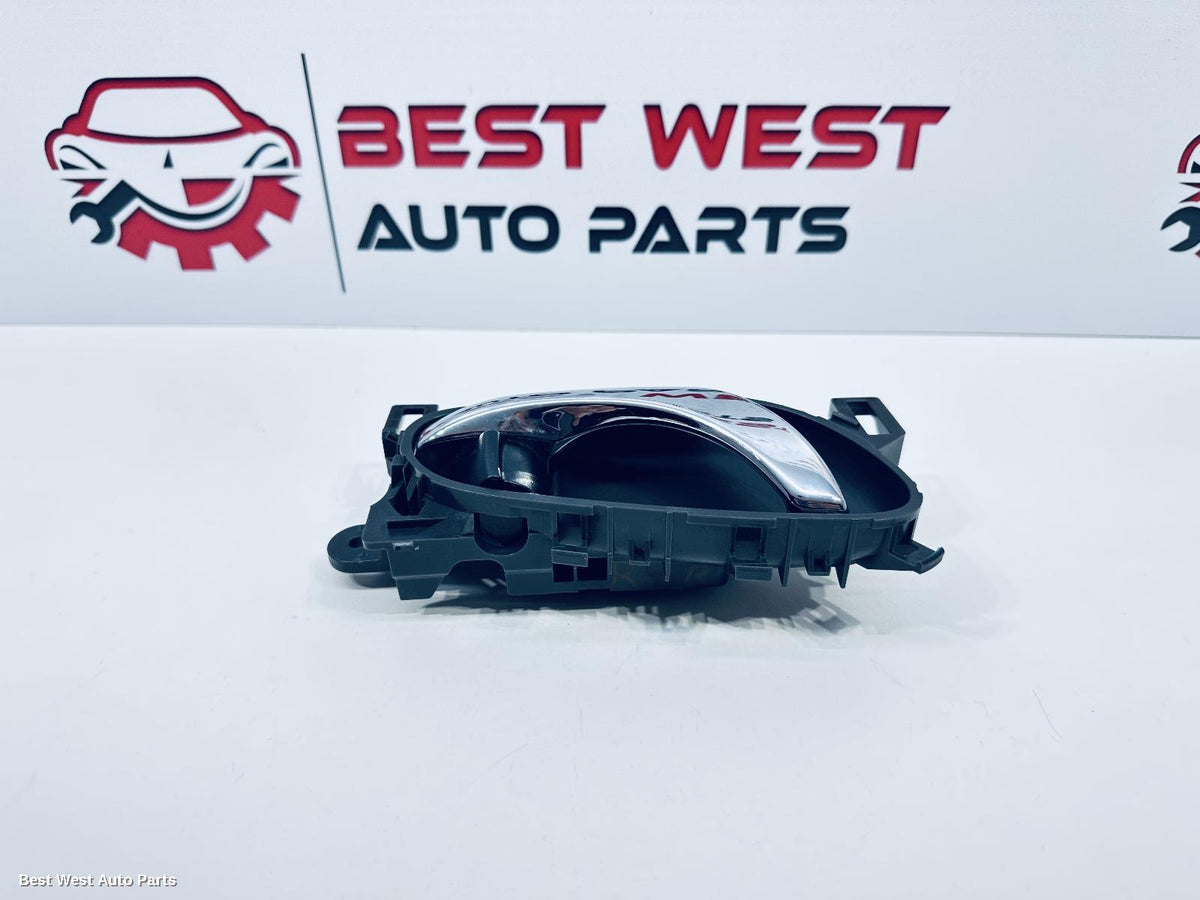 2021 NISSAN NAVARA Door Handle