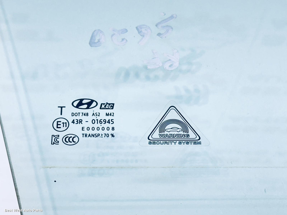 2018 HYUNDAI I30 Right Front Door Window
