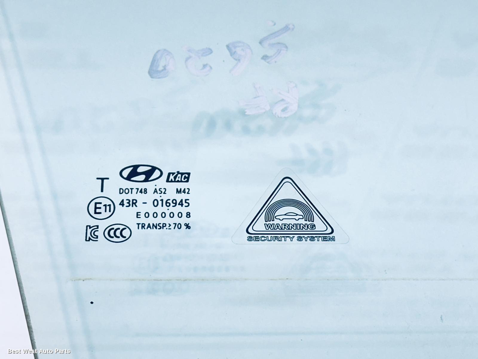 2018 HYUNDAI I30 Right Front Door Window