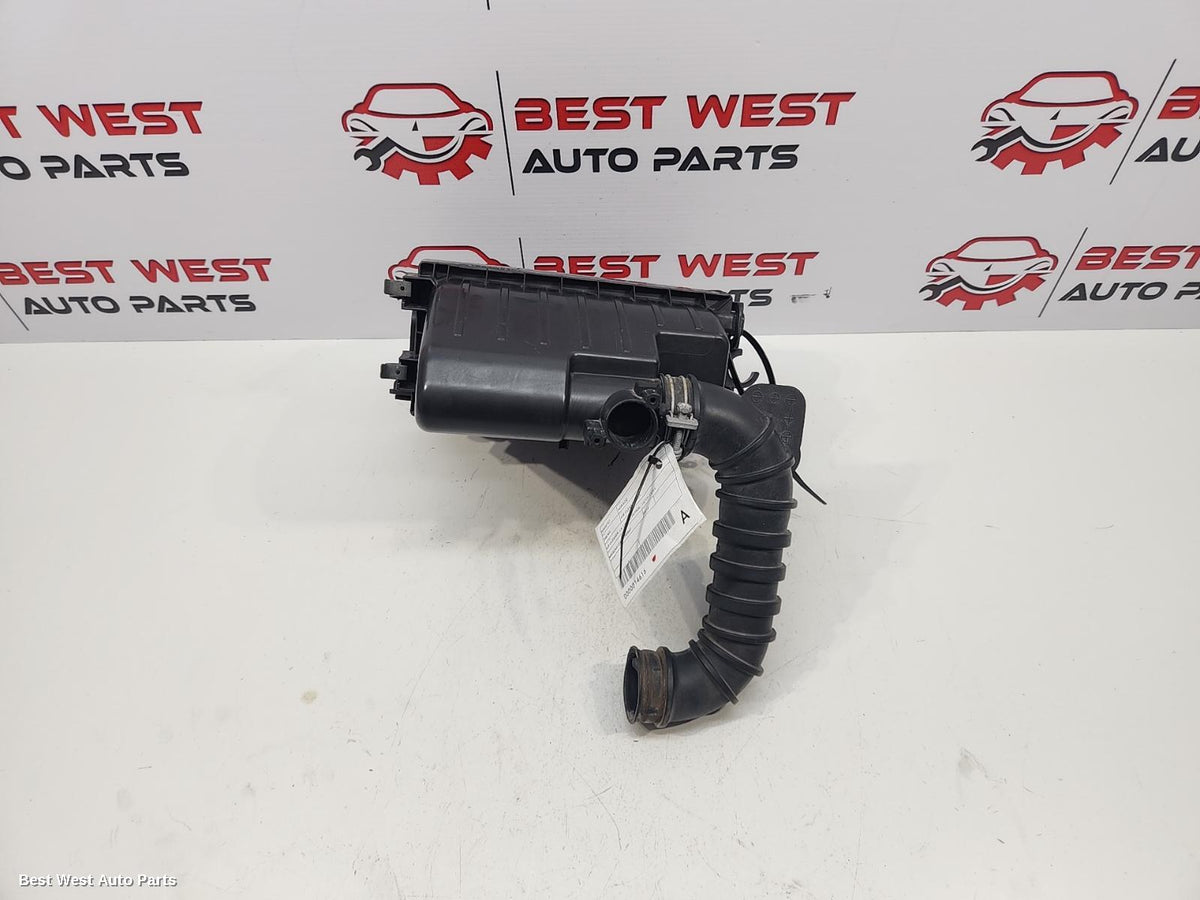 2014 MITSUBISHI MIRAGE Air Cleaner/Box