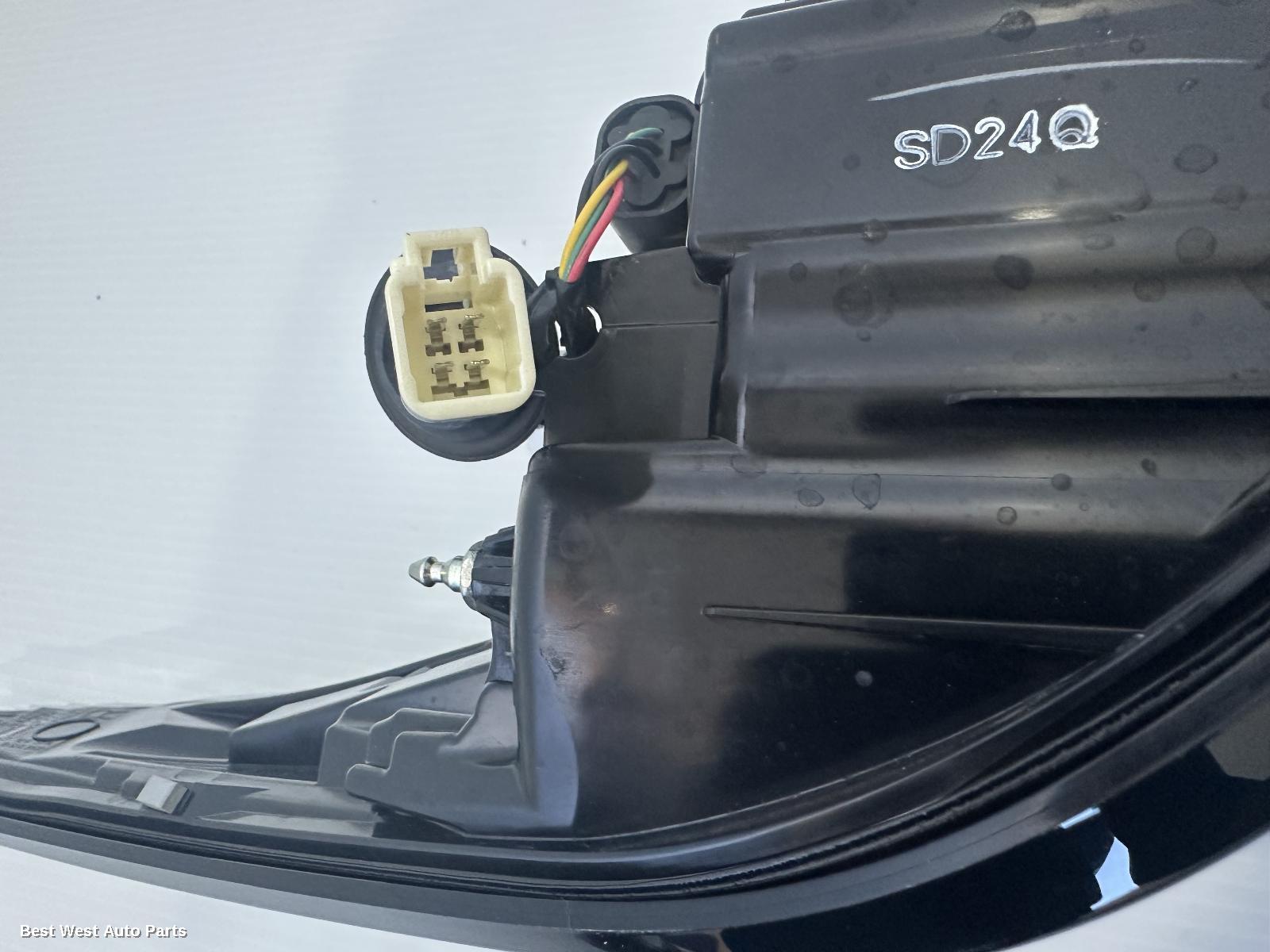 2025 MITSUBISHI OUTLANDER Right Taillight