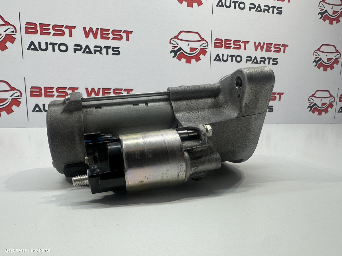 2024 TOYOTA HILUX Starter