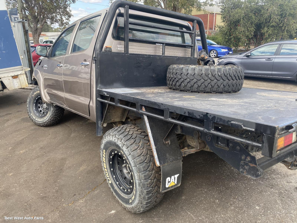 2007 TOYOTA HILUX Left Driveshaft