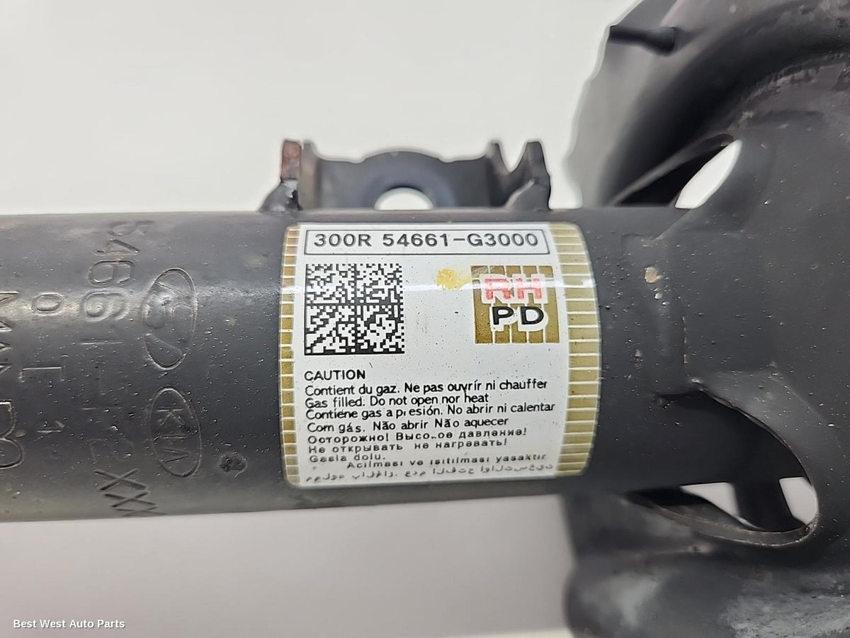 2020 HYUNDAI I30 Right Front Strut