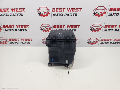 2013 HYUNDAI SANTA FE Air Cleaner/Box