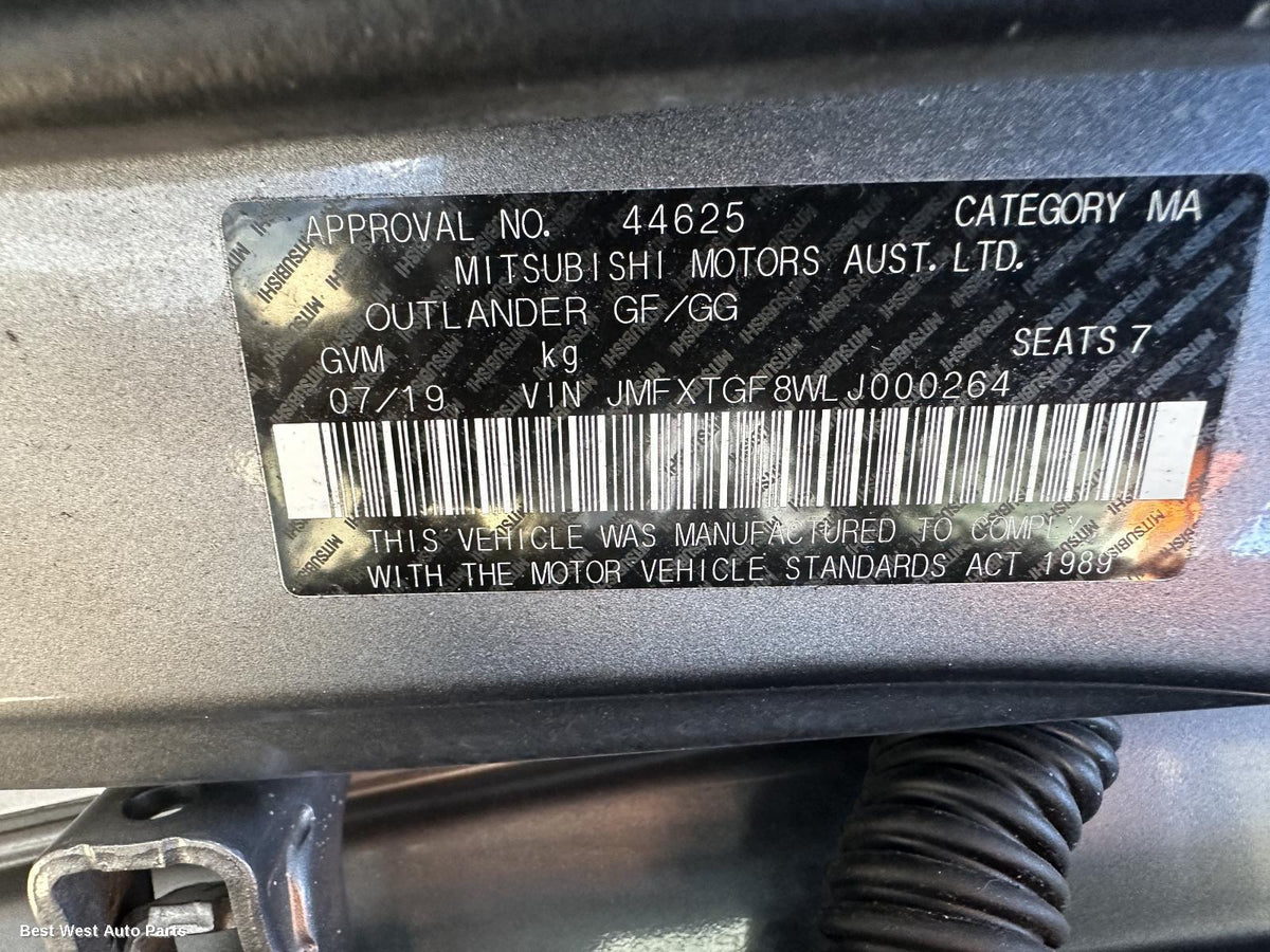 2019 MITSUBISHI OUTLANDER Side Step/Skirt