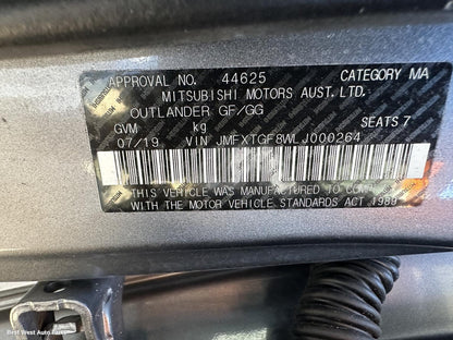 2019 MITSUBISHI OUTLANDER Side Step/Skirt