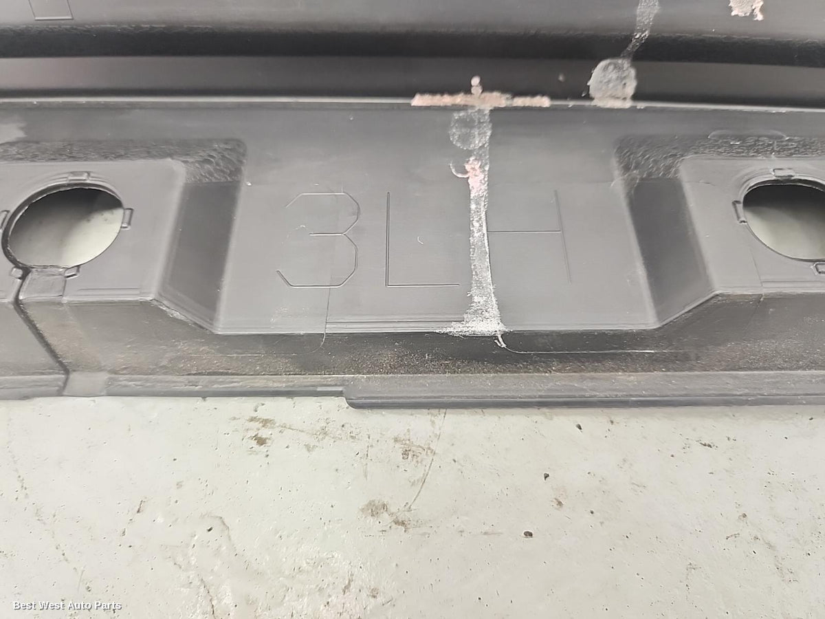 2024 TOYOTA RAV4 Side Step/Skirt