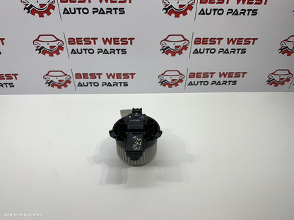 2024 TOYOTA HILUX Heater Fan Motor