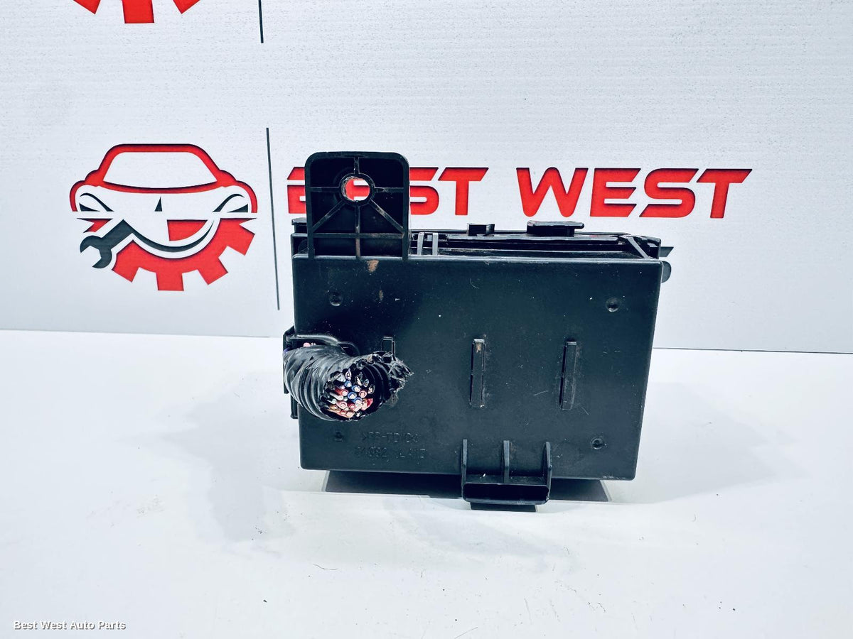 2018 NISSAN NAVARA Fuse Box