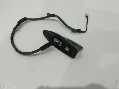 2016 HONDA CRV Antenna